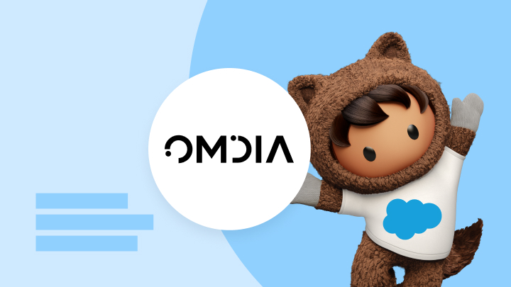 Astro holding an Omdia logo
